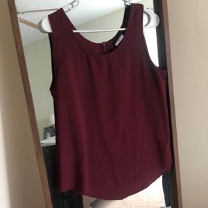 Maroon tank